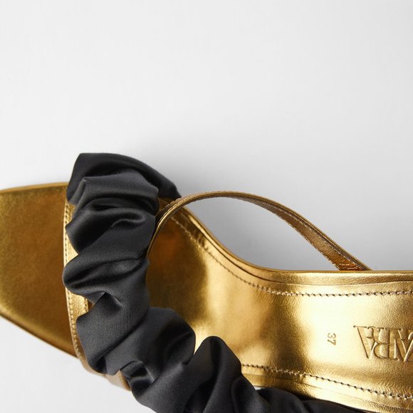 ZARA 100% LEATHER BLUE COLLECTION RUFFLE GOLD MULE HEELS NEW WITH TAGS US 6.5 - Picture 6 of 7